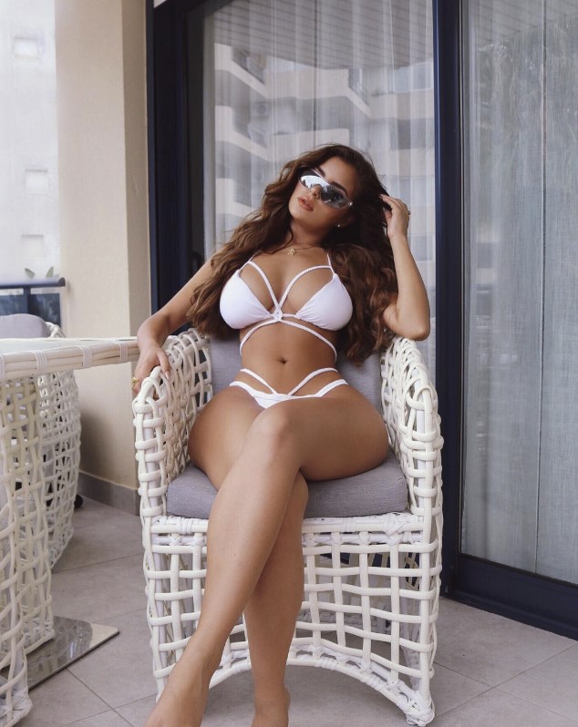 konyaescortecem-1 Konya Escort Ecem Yumuşacık Tenimi Hissedebilirsiniz